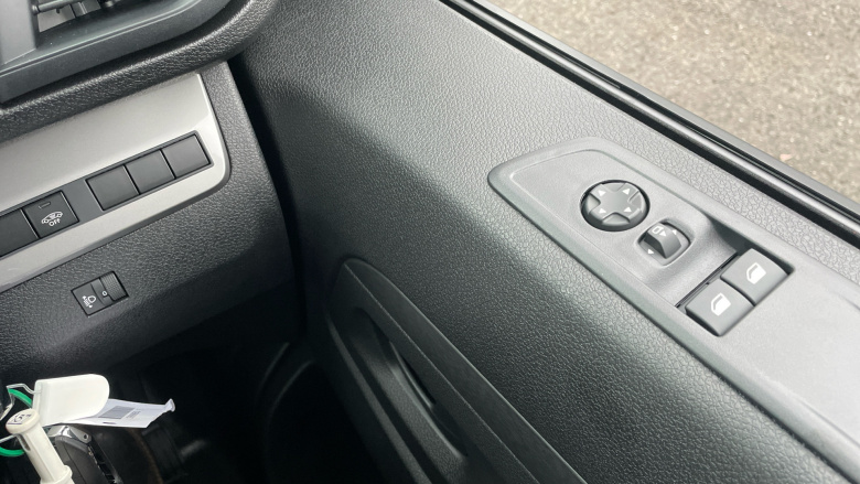 Vauxhall Vivaro L1 Diesel 1.5 Turbo D 120 Pro H1 Van